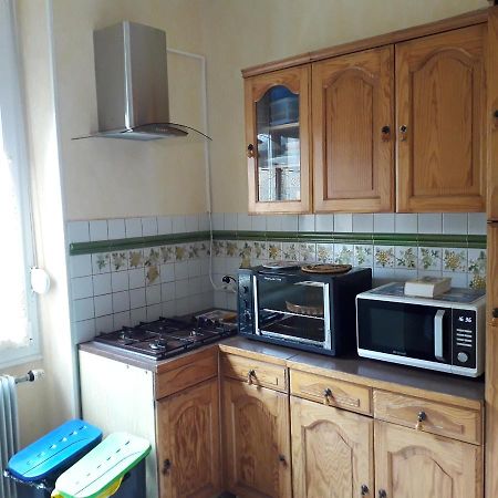 Chambre Meublee Au Coeur De Ville - Chez L'Habitant Ле-Крезо Екстер'єр фото