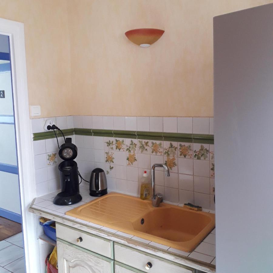 Chambre Meublee Au Coeur De Ville - Chez L'Habitant Ле-Крезо Екстер'єр фото