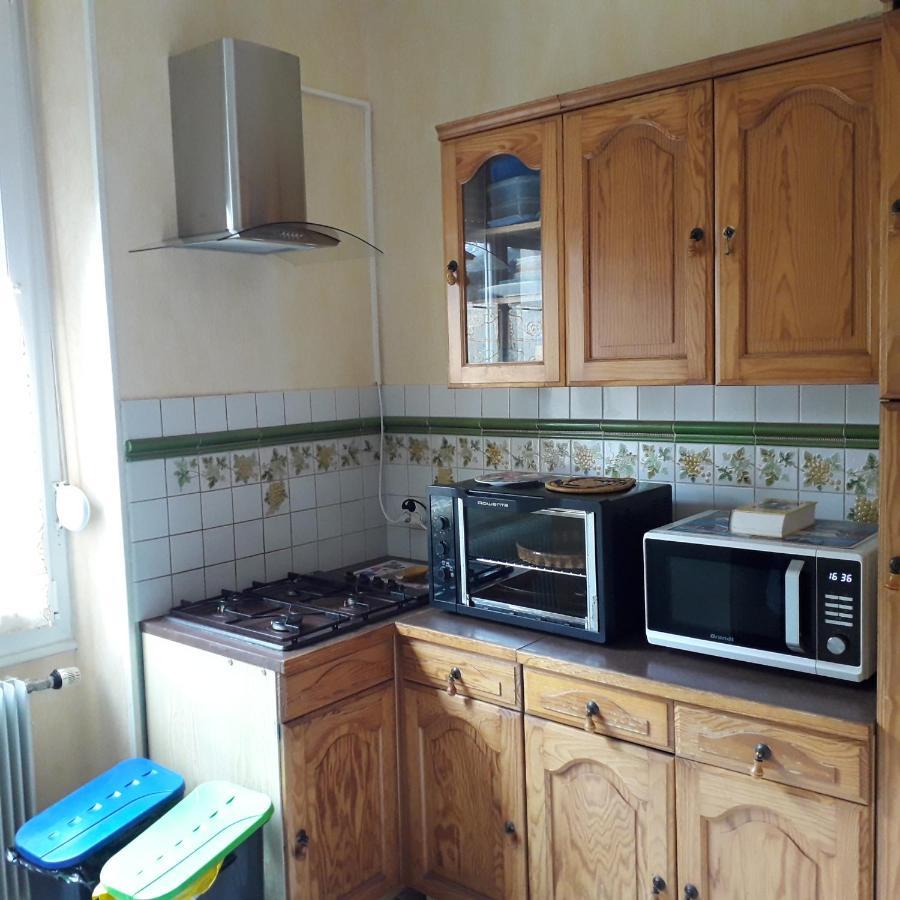 Chambre Meublee Au Coeur De Ville - Chez L'Habitant Ле-Крезо Екстер'єр фото
