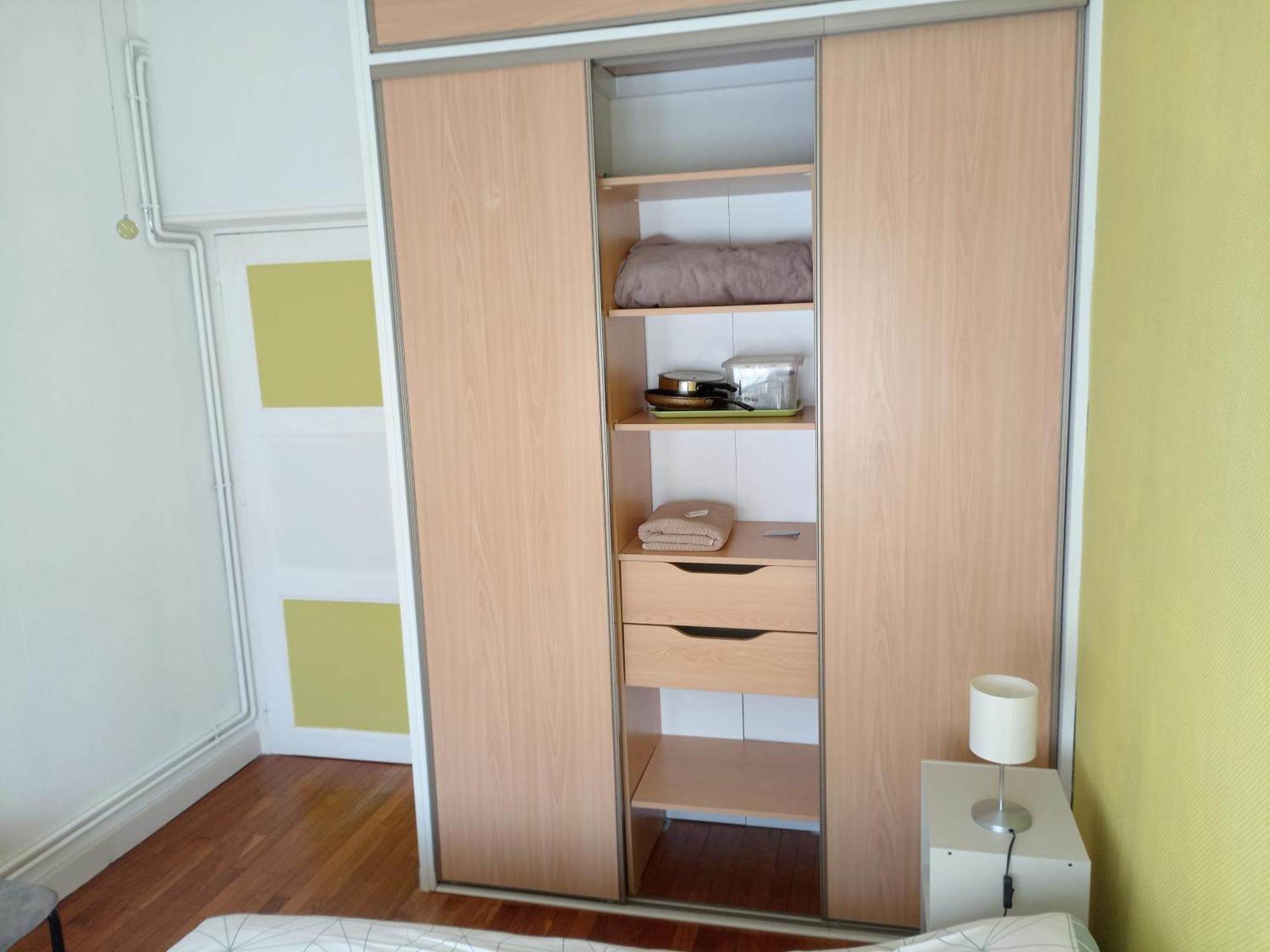 Chambre Meublee Au Coeur De Ville - Chez L'Habitant Ле-Крезо Екстер'єр фото